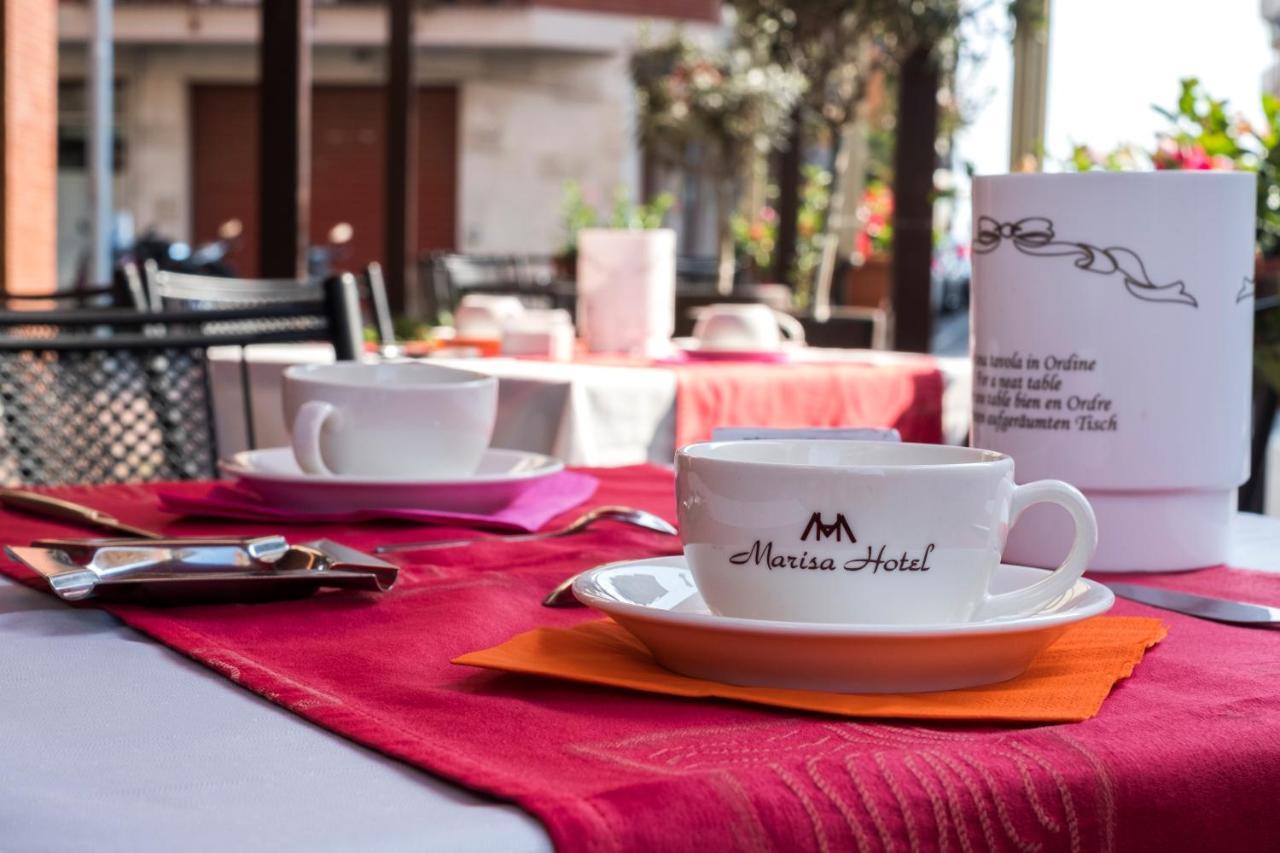 Hotel Marisa Албенга Екстериор снимка