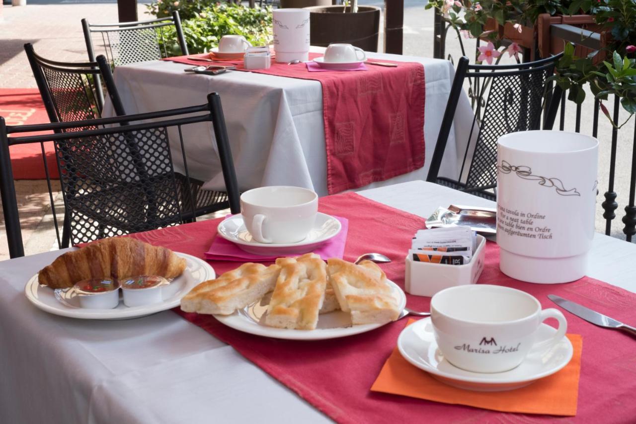Hotel Marisa Албенга Екстериор снимка