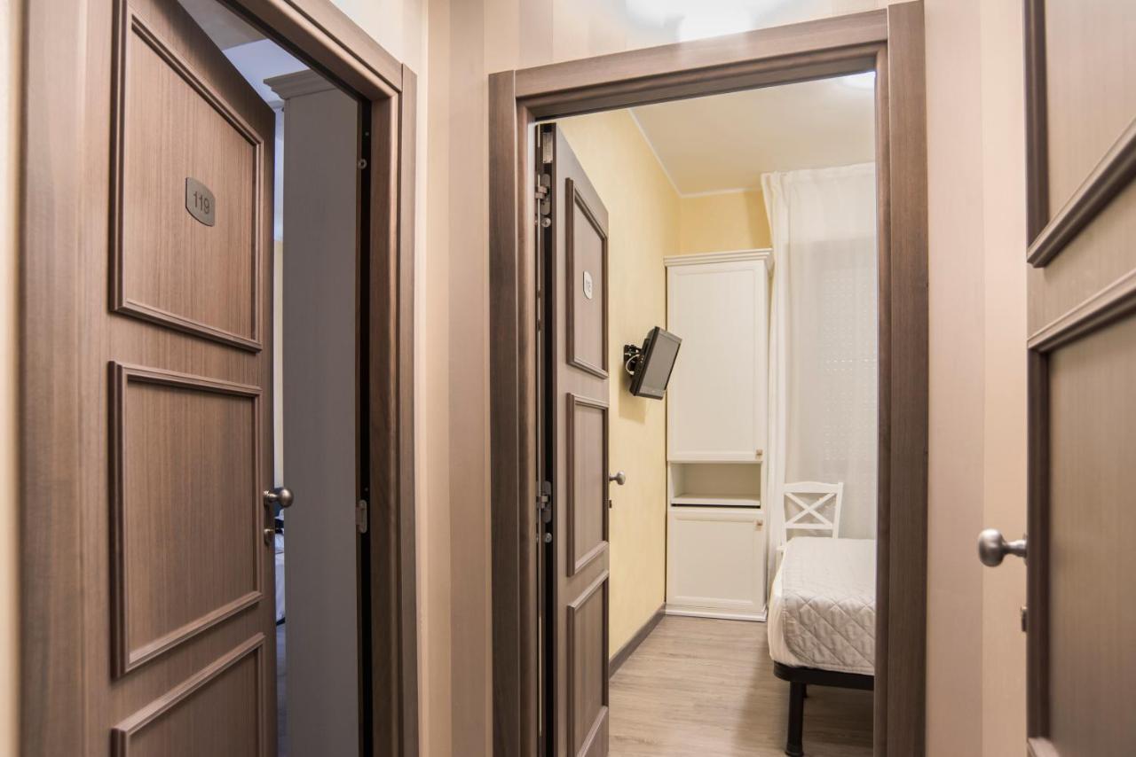 Hotel Marisa Албенга Екстериор снимка